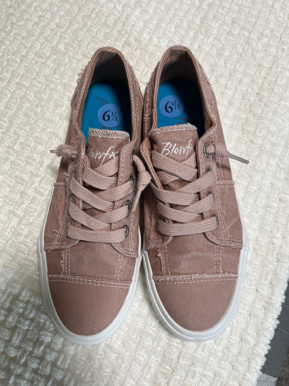 Blowfish Tennis Shoes NWOT